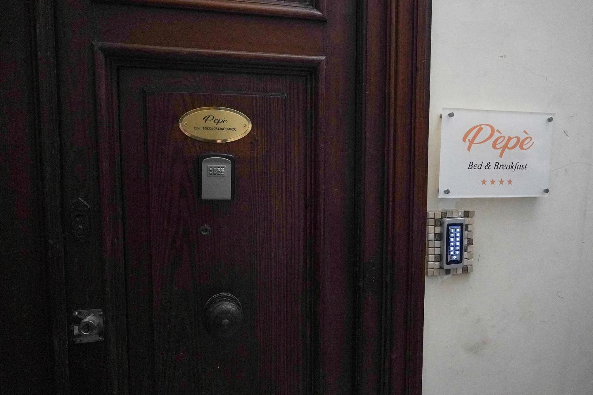 Pepe Bed & Breakfast Neapel Exterior foto