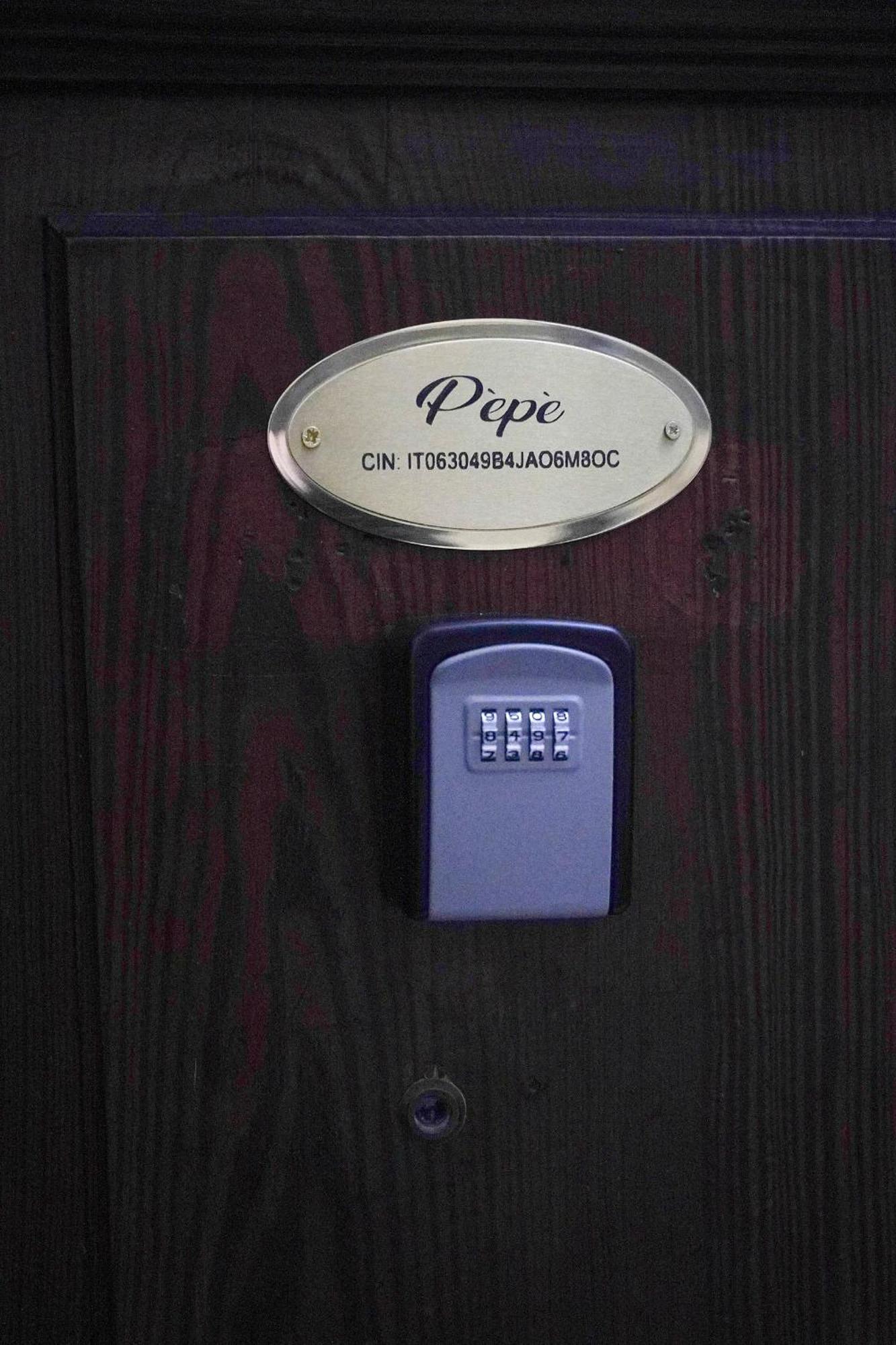 Pepe Bed & Breakfast Neapel Exterior foto